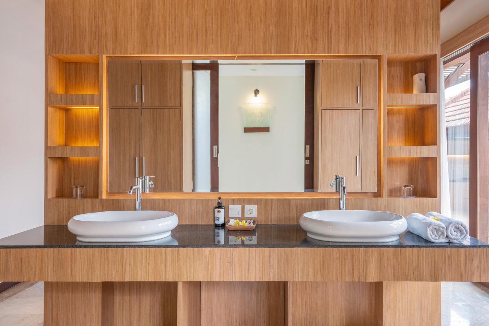 Kings Villas Sanur By Moria 丹帕沙 外观 照片